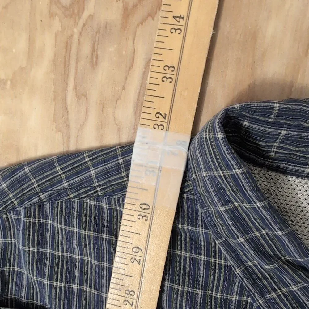 The North Face Men's Blue Plaid Large Poly/Modal Blend Zip‎ Pocket L/S Shirt